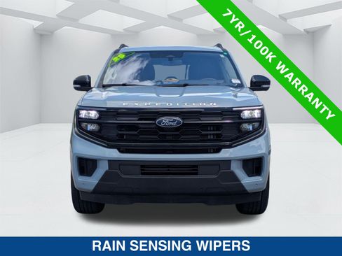 Certified 2025 Ford Expedition Active RWD image 9