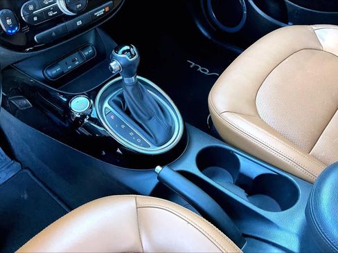 Used 2015 Kia Soul ! w/ Sun & Sound Package image 18