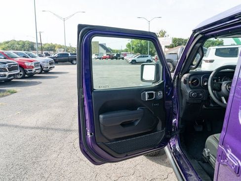 New 2026 Jeep Gladiator Mojave w/ Safety Group AWD/4WD image 12