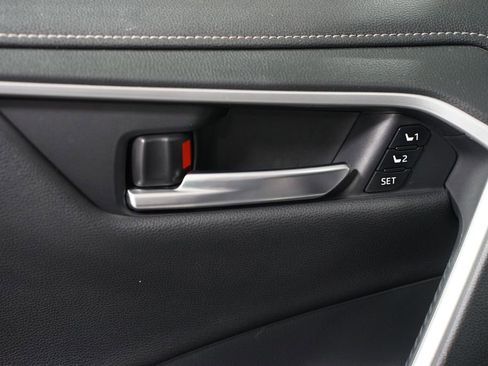 Used 2019 Toyota RAV4 Limited w/ Advanced Technology Package AWD/4WD image 34
