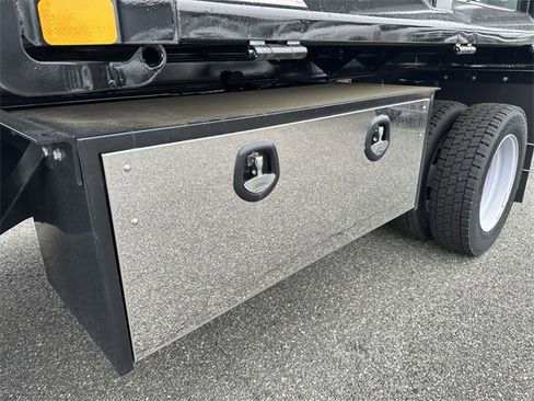 New 2024 Ford F550 4x4 Regular Cab Super Duty image 45