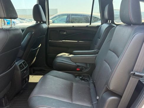 Used 2021 Honda Pilot Black Edition image 13