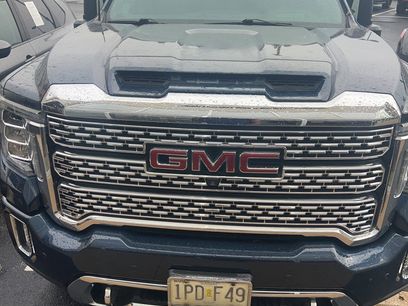 Used 2020 GMC Sierra 2500 Denali w/ Denali Ultimate Package