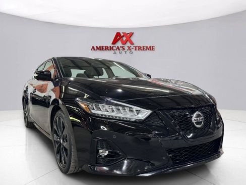 Used 2021 Nissan Maxima SR w/ Sport Mat Group FWD image 9