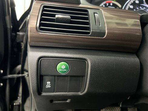 Used 2017 Honda Accord EX-L image 17