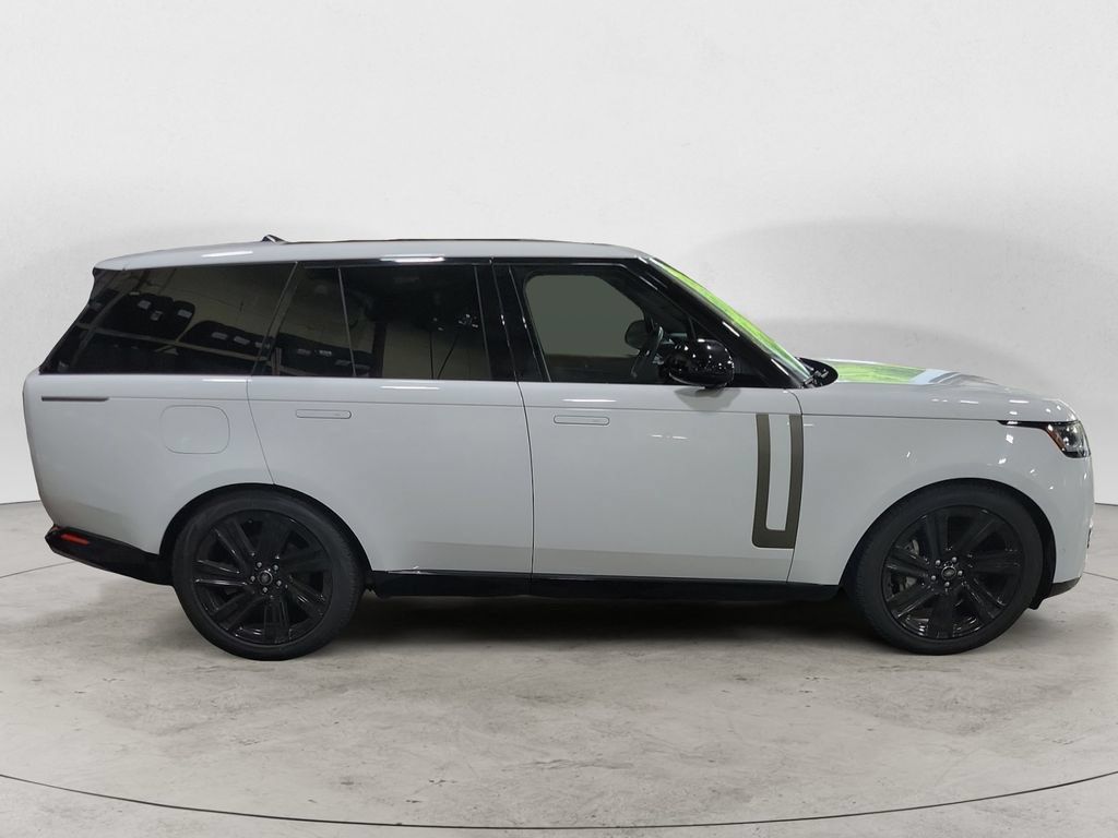 Used 2023 Land Rover Range Rover SE AWD/4WD image 6