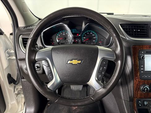 Used 2014 Chevrolet Traverse LT w/ All-Star Edition FWD image 17