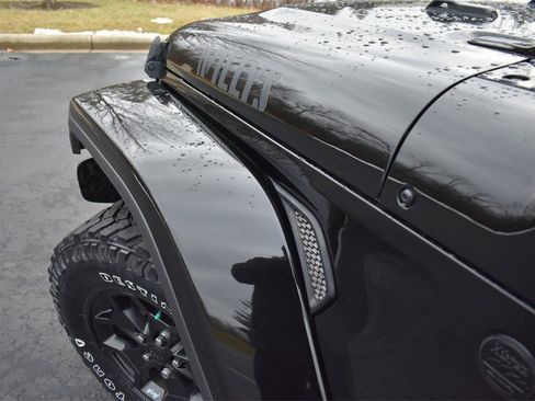 Certified 2022 Jeep Gladiator Willys image 33