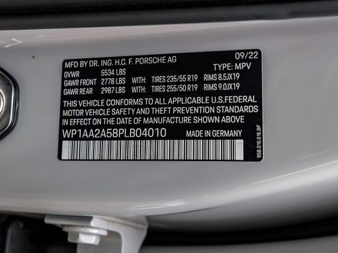 Used 2023 Porsche Macan AWD/4WD image 73
