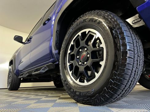 Used 2025 Toyota Tacoma TRD Off-Road AWD/4WD image 26