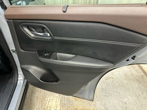 Certified 2022 Nissan Rogue SL w/ SL Premium Package image 30