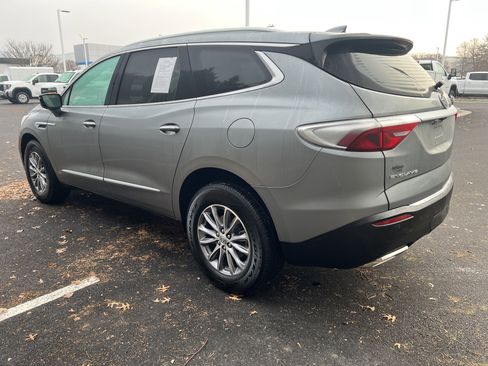 Used 2024 Buick Enclave Essence w/ Technology Package image 8