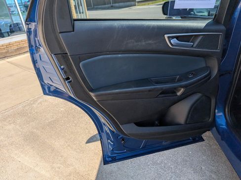 Used 2023 Ford Edge SEL w/ Sport Appearance Package AWD/4WD image 11