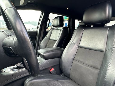 Used 2024 Jeep Grand Cherokee Limited image 20