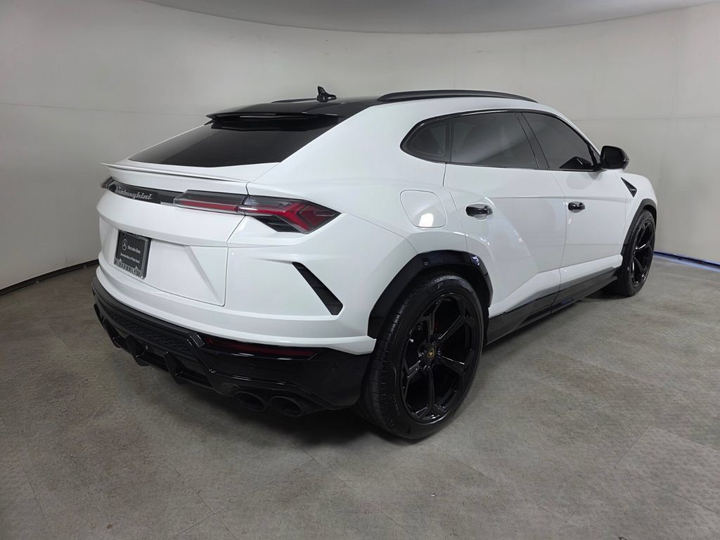 Used 2019 Lamborghini Urus AWD/4WD image 4