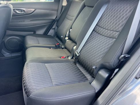 Used 2018 Nissan Rogue SV FWD image 26