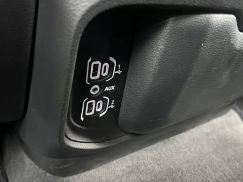 Used 2021 RAM 1500 Laramie image 38