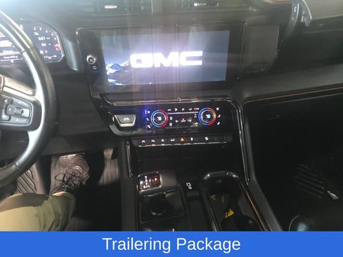 Used 2024 GMC Sierra 1500 AT4 w/ Technology Package AWD/4WD image 6