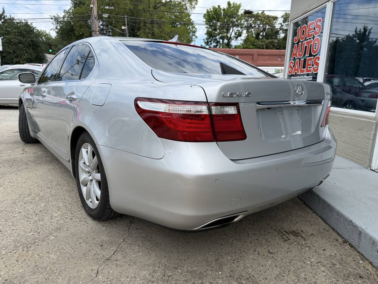 Used 2007 Lexus LS 460 RWD image 10