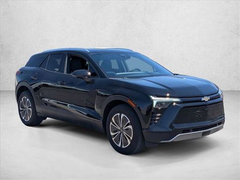Used 2024 Chevrolet Blazer EV LT AWD/4WD image 3