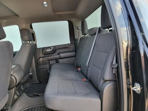 Used 2022 Chevrolet Silverado 2500 Custom w/ Custom Value Package AWD/4WD image 14