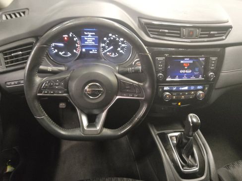 Used 2018 Nissan Rogue SV FWD image 22