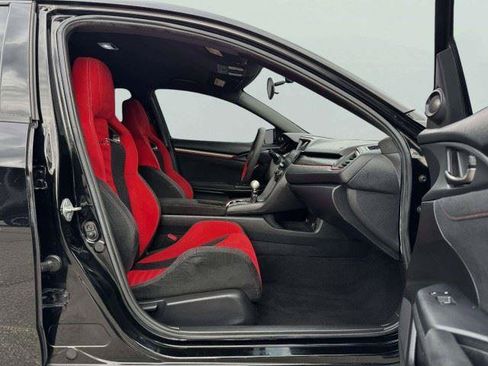 Used 2019 Honda Civic Type R image 44