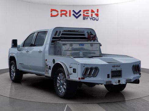 Used 2023 GMC Sierra 3500 AT4 w/ AT4 Preferred Package image 3