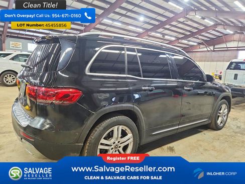 Used 2021 Mercedes-Benz GLB 250 4MATIC image 4