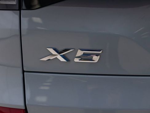 Used 2025 BMW X5 xDrive40i w/ M Sport Package AWD/4WD image 40