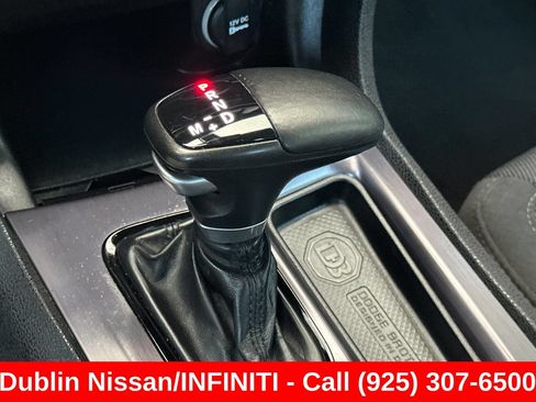 Used 2018 Dodge Charger R/T w/ Blacktop Package RWD image 33