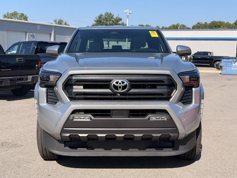 Used 2026 Toyota Tacoma SR5 RWD image 6