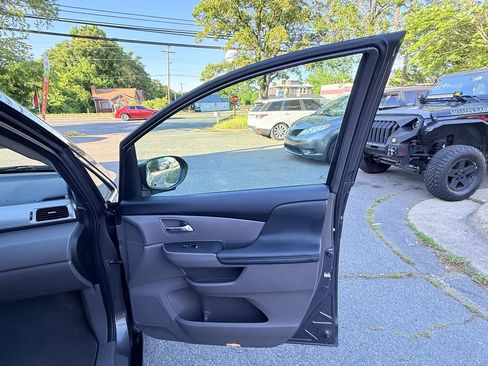 Used 2016 Honda Odyssey EX-L image 16