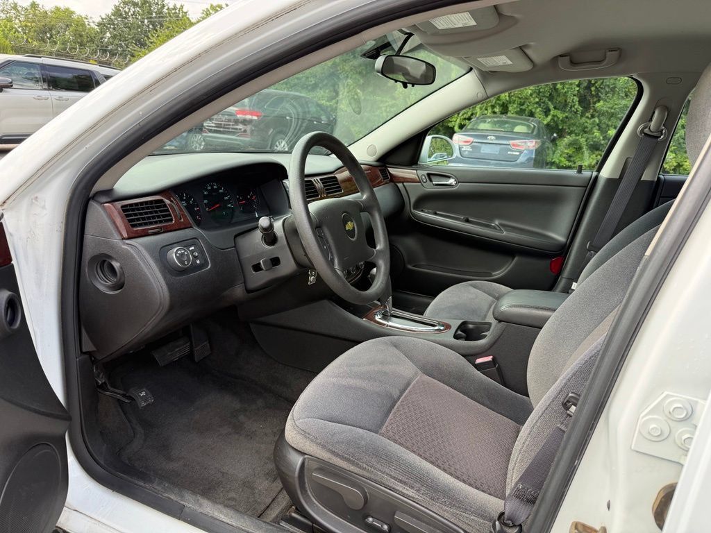 Used 2011 Chevrolet Impala LS FWD image 6