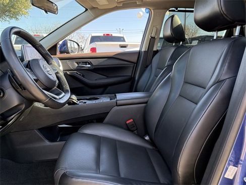 Used 2022 Nissan Rogue SV w/ SV Premium Package image 25