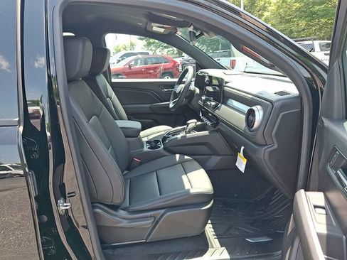 Used 2023 Chevrolet Colorado LT w/ LT Convenience Package III AWD/4WD image 25