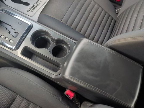 Used 2014 Dodge Challenger SXT image 15