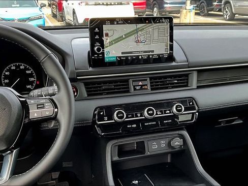 New 2025 Honda Pilot Touring image 8