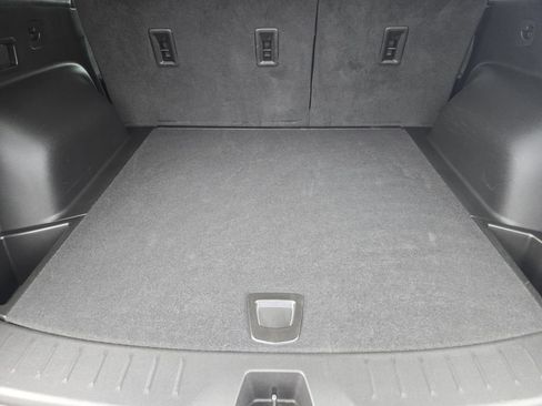 Used 2025 Chevrolet Blazer RS FWD image 31