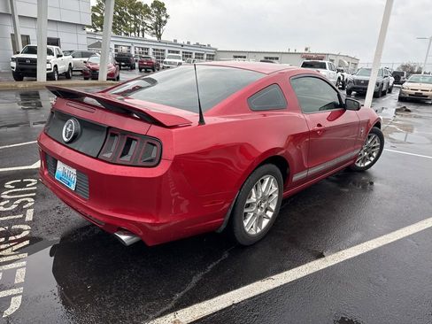 Used 2013 Ford Mustang Premium image 3