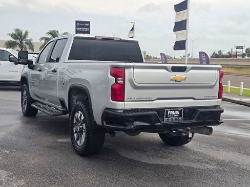 Used 2022 Chevrolet Silverado 2500 Custom w/ Custom Value Package AWD/4WD image 7