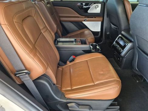Used 2022 Lincoln Aviator Reserve w/ Equipment Group 201A RWD image 18