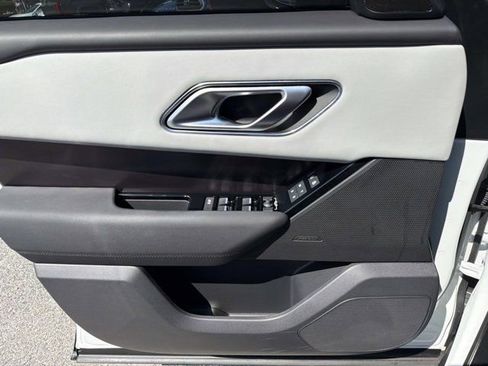 Used 2026 Land Rover Range Rover Velar Dynamic SE image 8