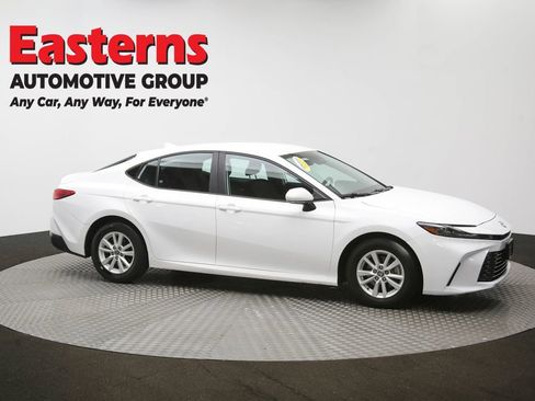 Used 2025 Toyota Camry LE FWD image 47