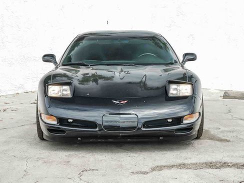 Used 1997 Chevrolet Corvette Coupe w/ Roof Pkg RWD image 2