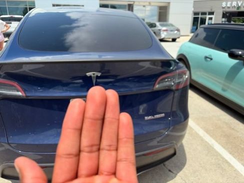 Used 2024 Tesla Model Y Performance AWD/4WD image 9