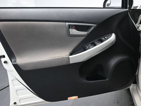 Used 2012 Toyota Prius Two FWD image 16