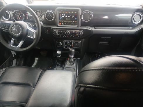 Used 2023 Jeep Wrangler Unlimited Sahara AWD/4WD image 17