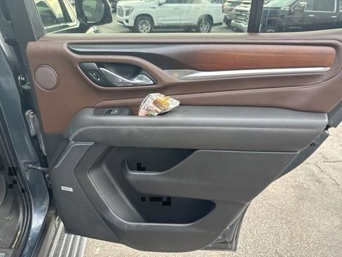 Used 2021 GMC Yukon Denali w/ Denali Premium Package image 40