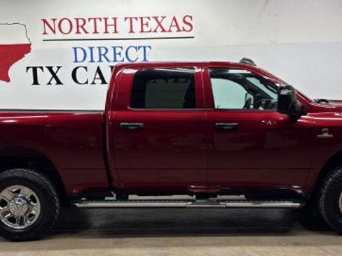 Used 2024 RAM 2500 Tradesman w/ Chrome Appearance Group image 4
